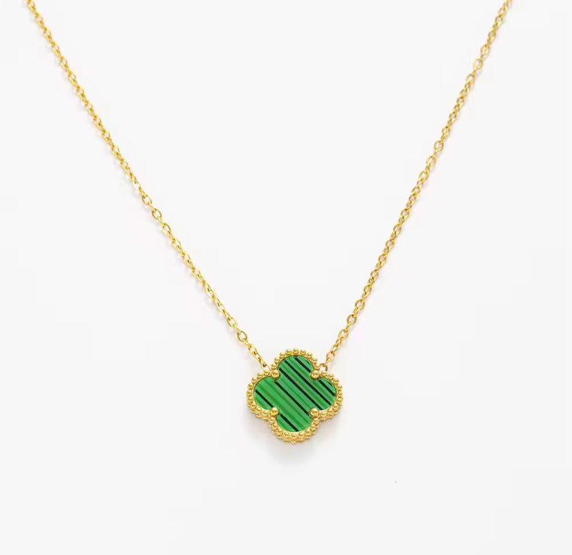 Collier Flower Élégance en soi