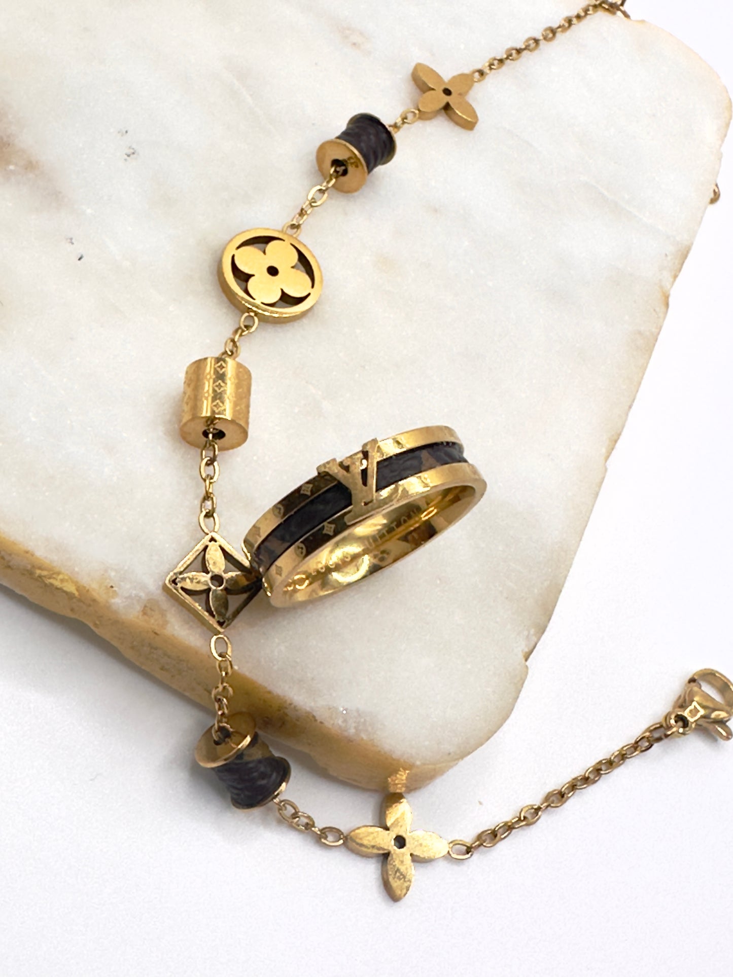 Bague IV Élégance en soi