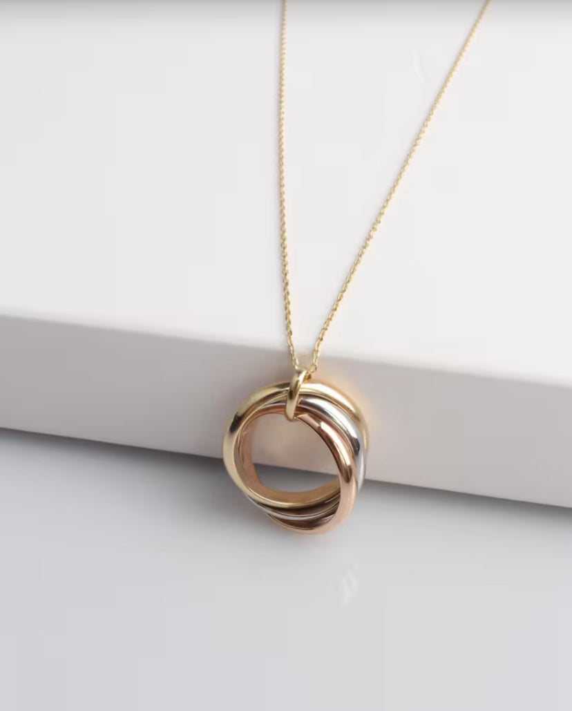 Collier Trinaya Élégance en soi