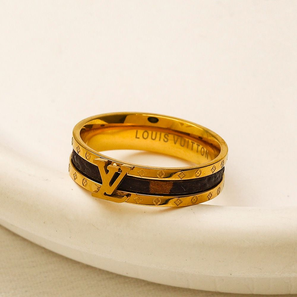 Bague IV Élégance en soi