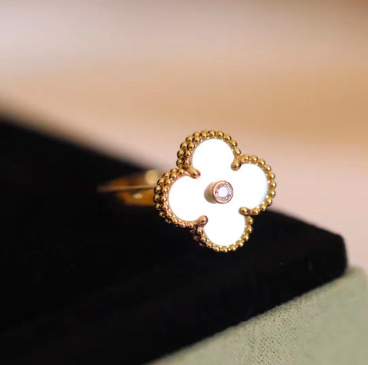 Bague flower Élégance en soi